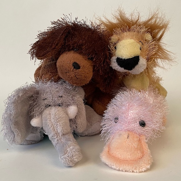 4 Ganz plush animals. Lion, dog, elephant and a pink googles (platypus) - Picture 1 of 16